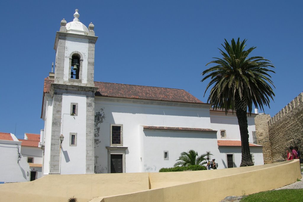 Eglise à Sines by Luc Gr