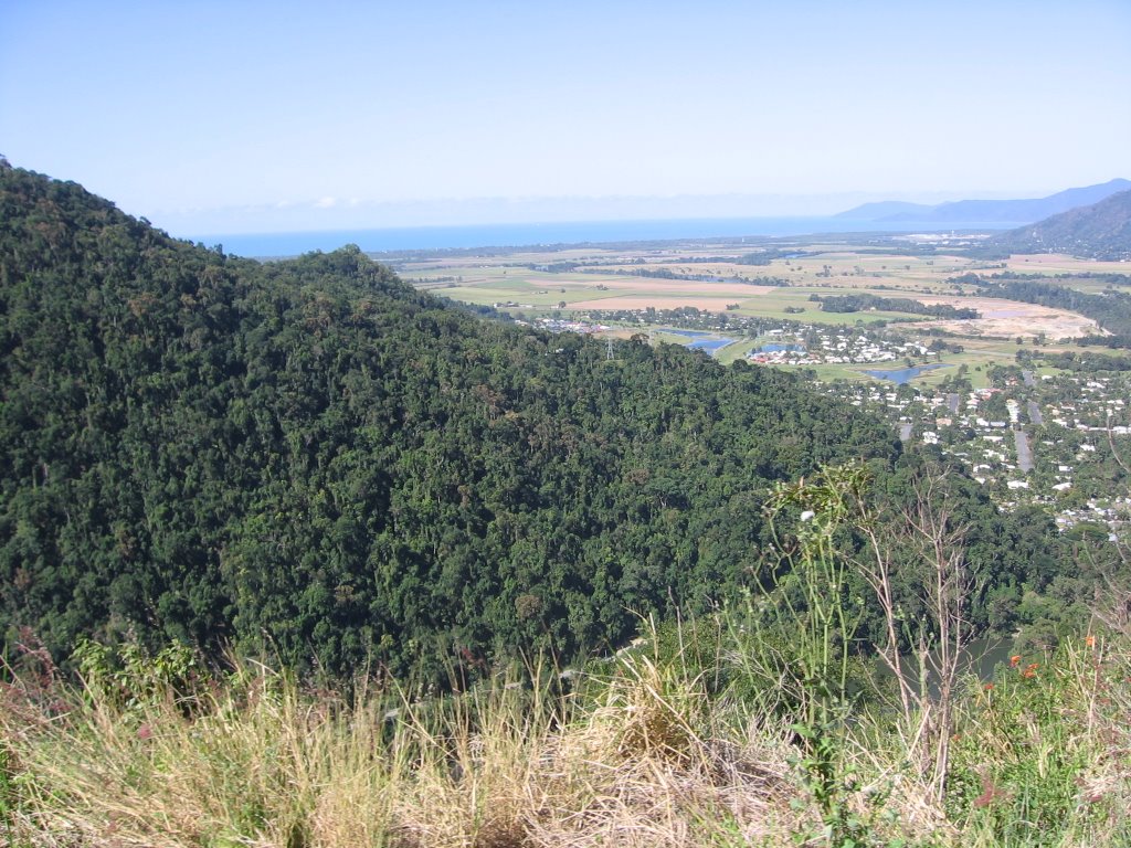 Cairns from Kuranda Railway by Jan Jaeger