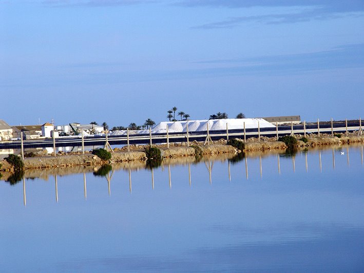 Lo Pagen salt ponds by Alan Kinnersley