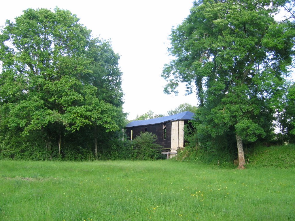 Le Pont Chrétien-Chabenet, vallée de la Bouzanne, pont de bois couvert. by Phil'Ours