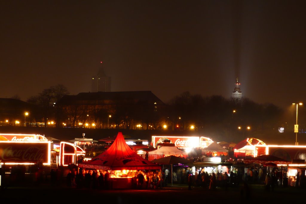 Festwiese mit Blick zur Stadt by bewan