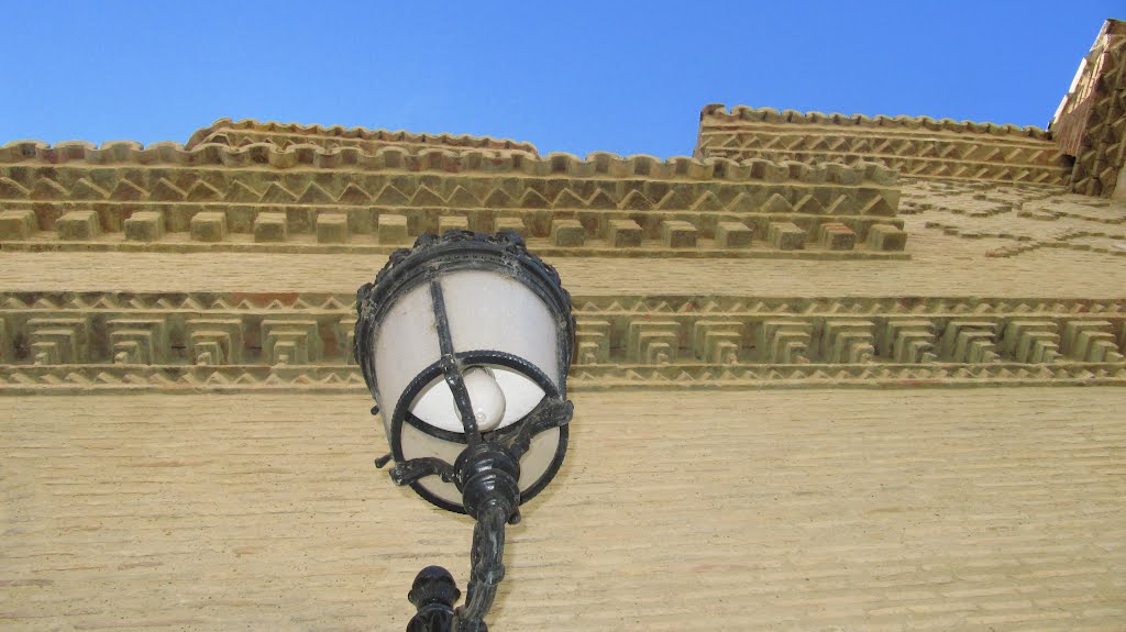 Fachada norte de la iglesia de Sta, María, Ateca (Zaragoza), detalle. by Asenvi