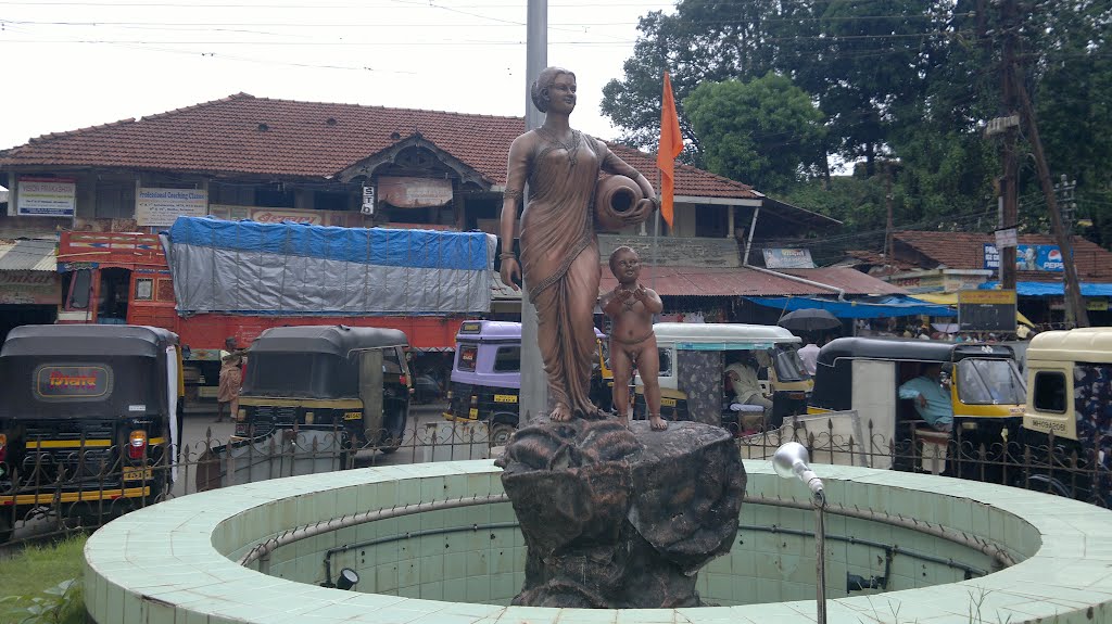 Mother and Child Statue in the Middle of Sawantwadi Market, Maharashtra by Nishant Berde