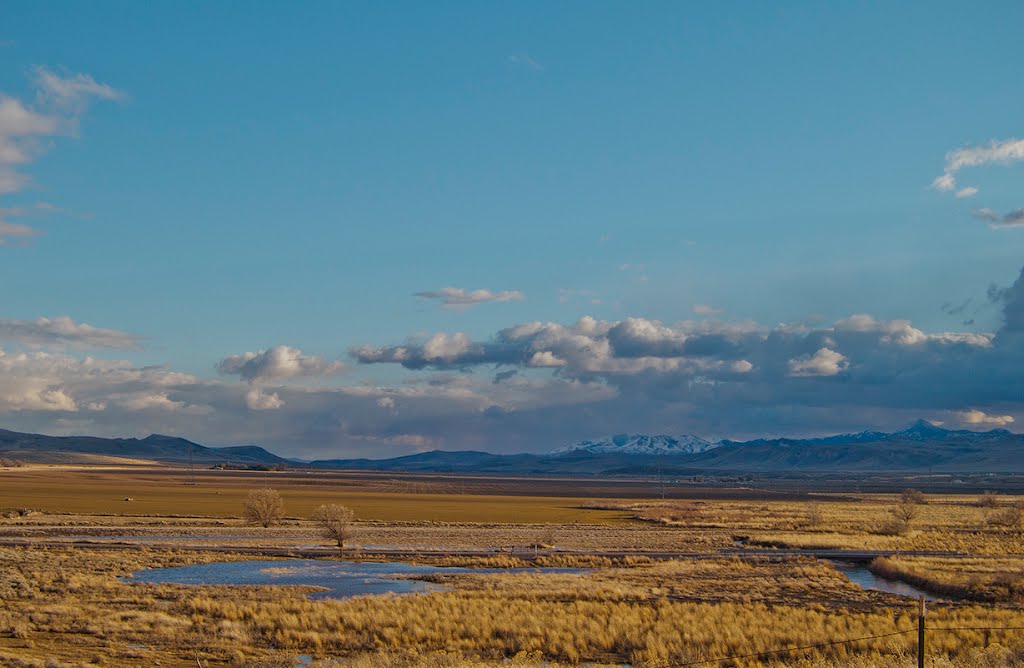 View to the south, up Arbon Valley from Bannock Creek by Ralph Maughan