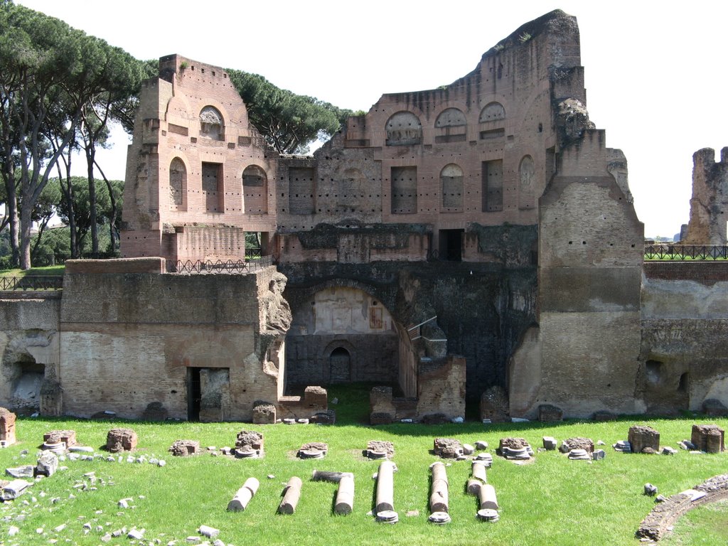 Rome - Domus Augustana-Le stade-La tribune by Laurent Guyard