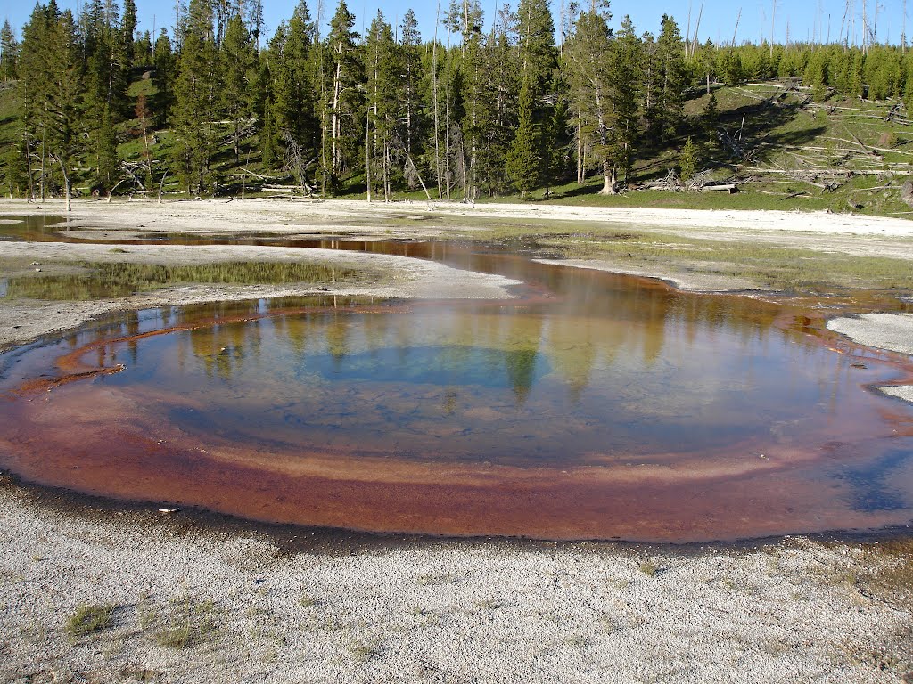 Vulkanické jezírko v Yellowstone by Pavel Špindler