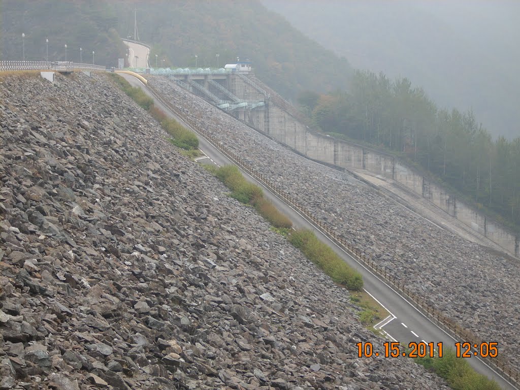 Soyang River Dam 소양강댐 by plumgarden