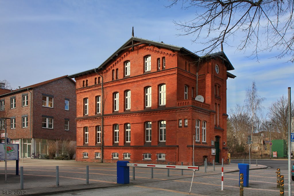 Schwerin: Gebäude des ehemaligen Schlachthofs by Mecklenburg pro Panoramio