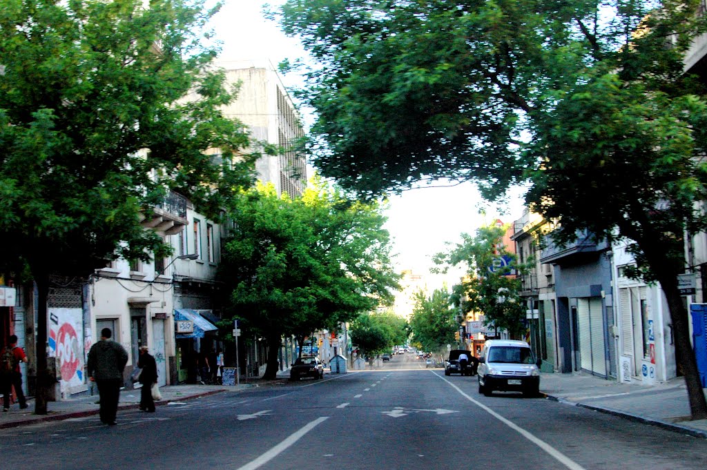 Calle Yaguaron esquina Paysandu by servicioti