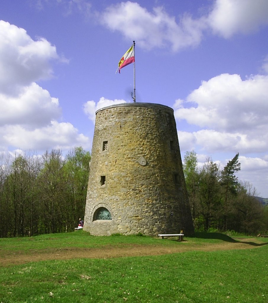 Windmühlenstumpf "Kumsttonne" • Wahrzeichen von Oerlinghausen by sayang