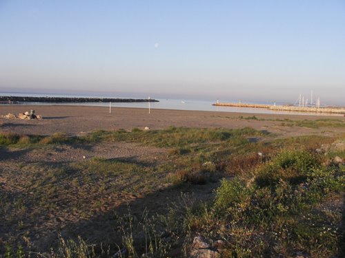 Bord de mer, la plage de Sète au lever du jour by elisa7