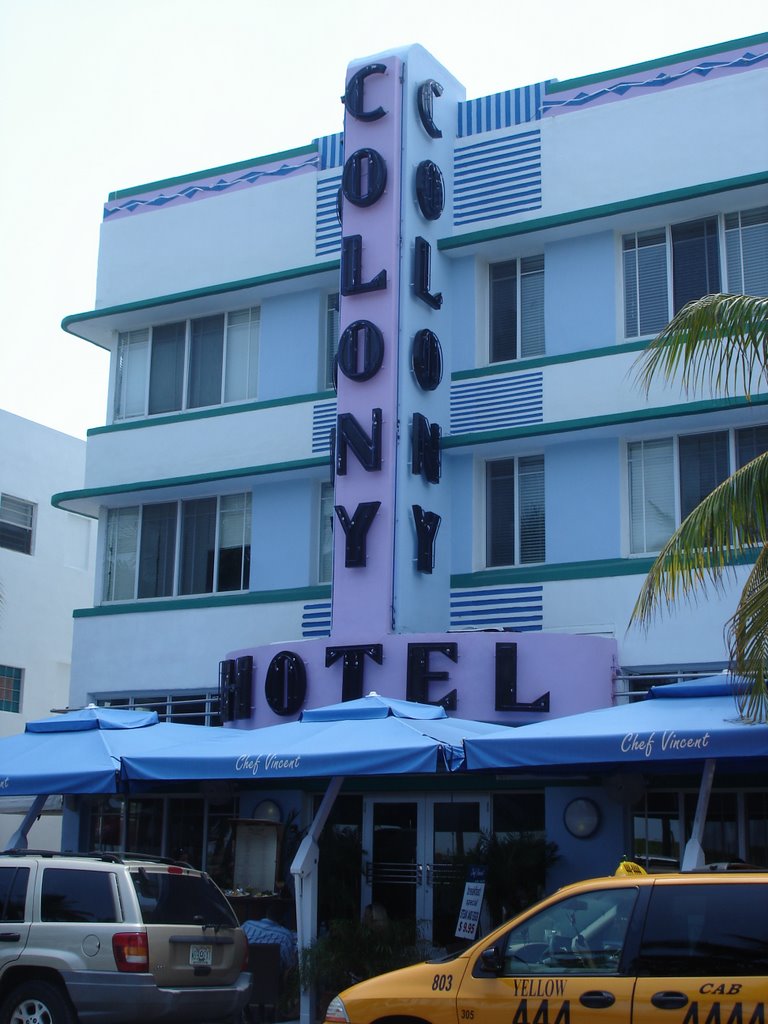 Colony Hotel, Ocean Drive, Miami Beach, Florida by belni