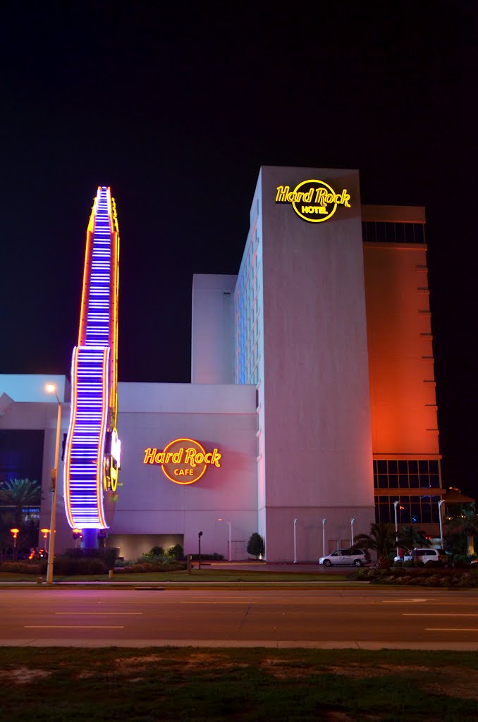 Hard Rock Hotel & Casino (night) by wmr36104