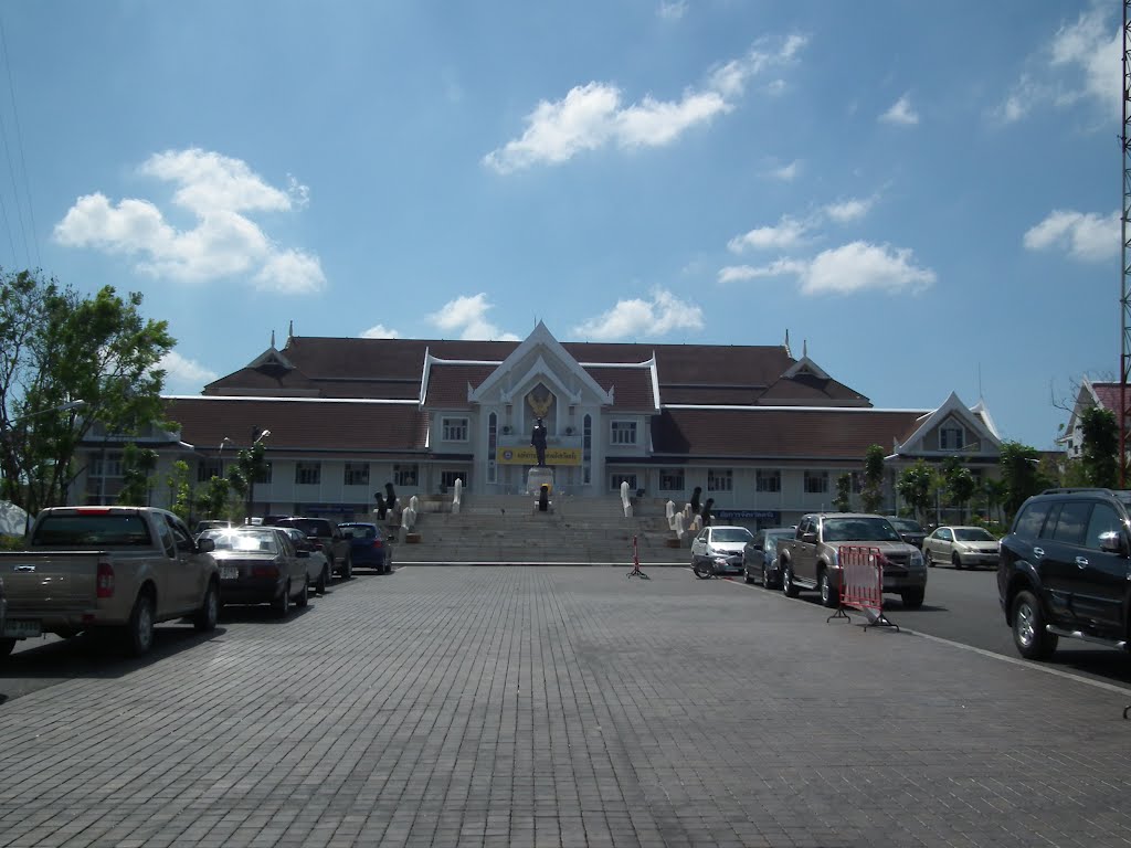 King Rama V Monument in Trang by pr8ngkiet