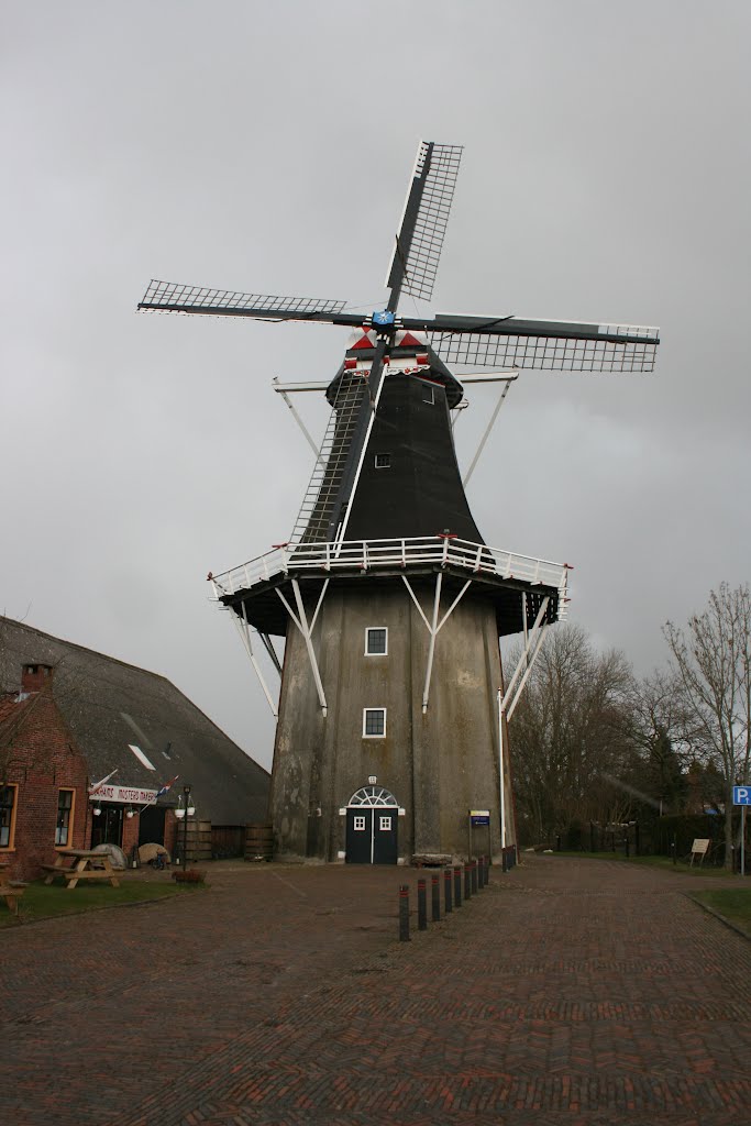 't Hoogeland Mill 'De Lelie' Eenrum by Catrinus van der Leest