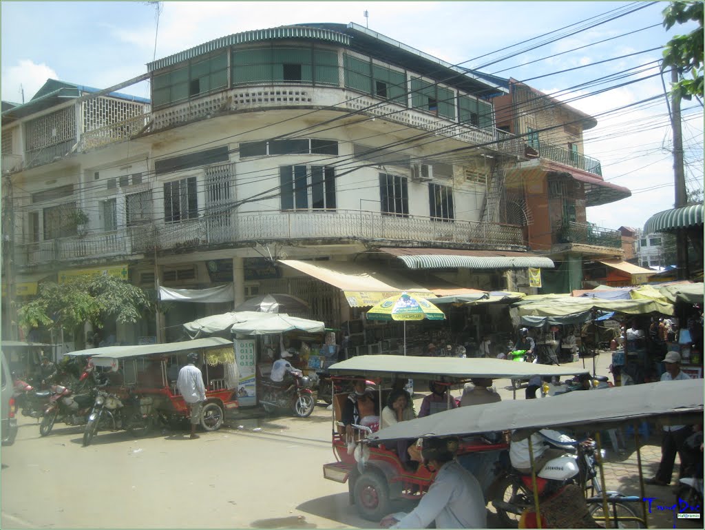 Chợ - Quốc lộ 1 đoạn qua Phnom Penh by Earth_Walker