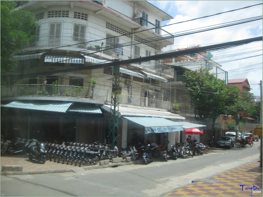 Đường phố Phnom Penh by Earth_Walker