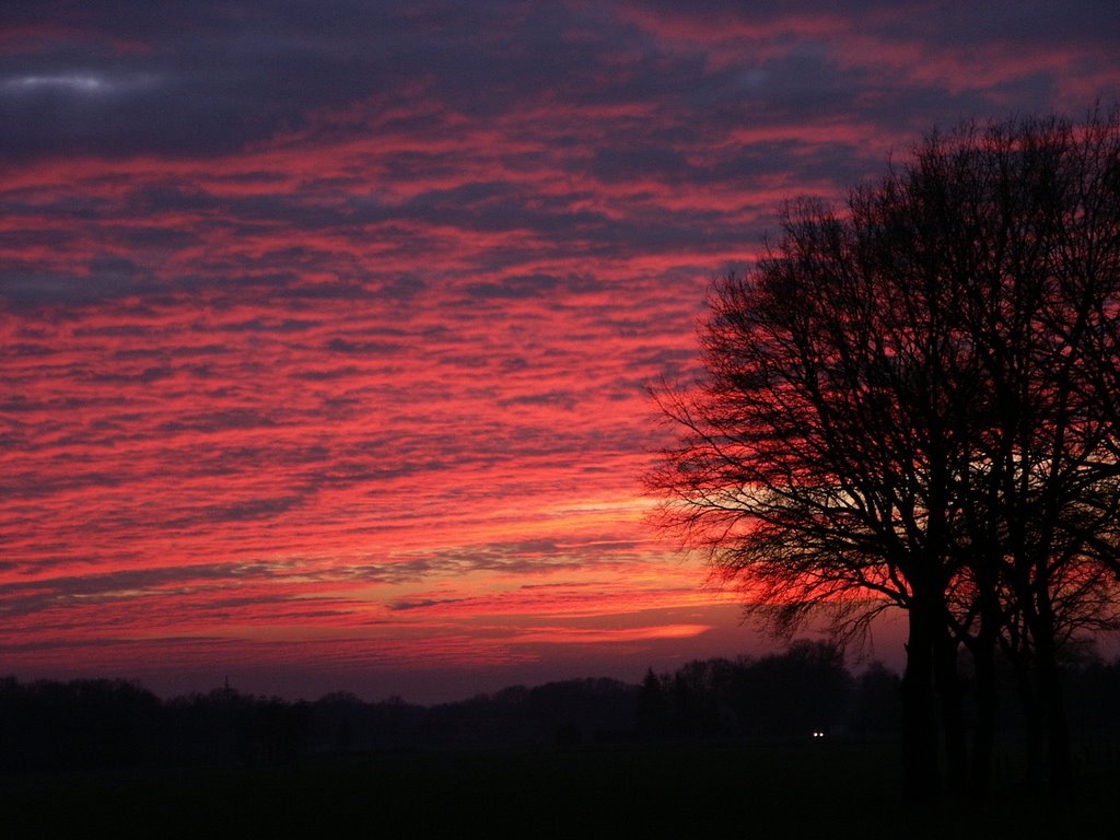 Der Himmel brennt über Künsebeck by DaKaPo