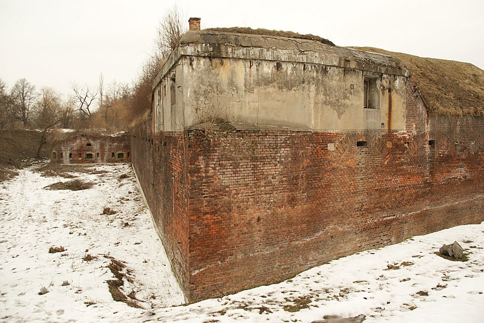 TWIERDZA KRAKÓW - FORT 12 ( IV A ) - LUNETA WARSZAWSKA by Łukasz Świetlik