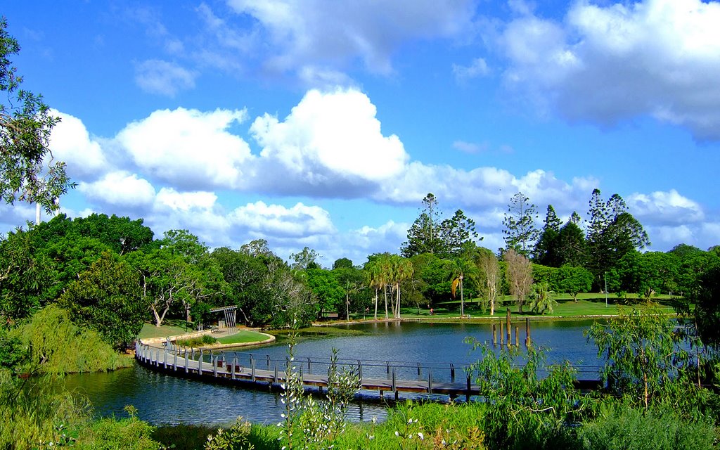 UQ Lake at the University of Queensland by HYC