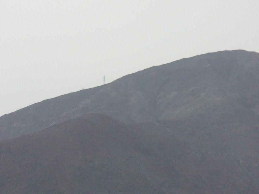 Cerros y torres de Yanacoto by persiano