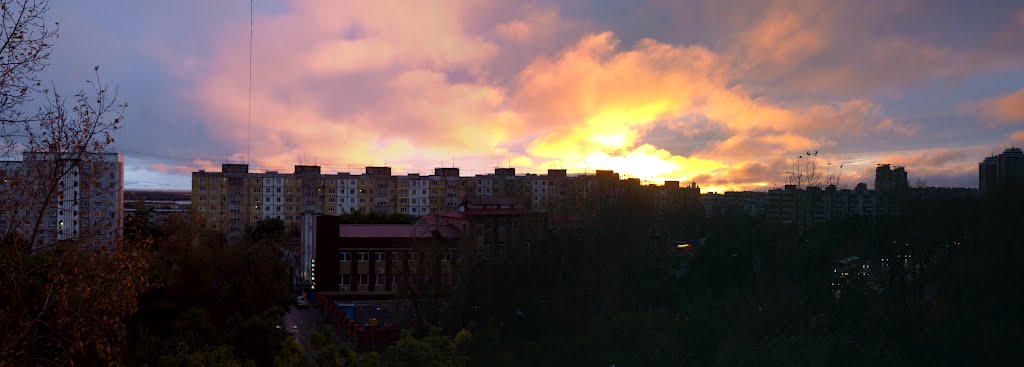 Khabarovsk _2011.09.15_view from my balcony by Serge Alonso