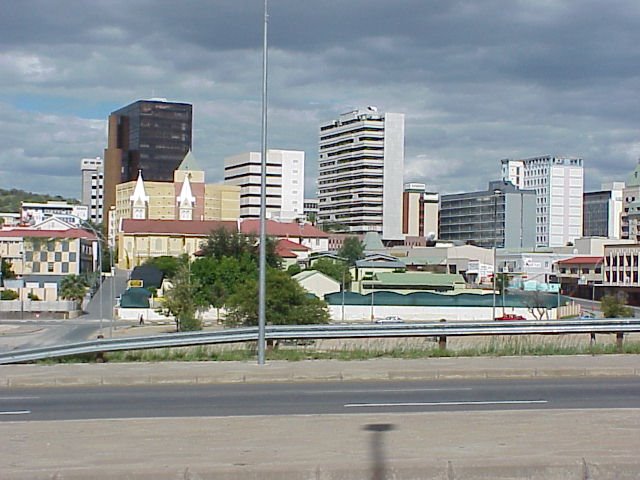 Windhoek from Hosae Kotako Highway by rogerdp