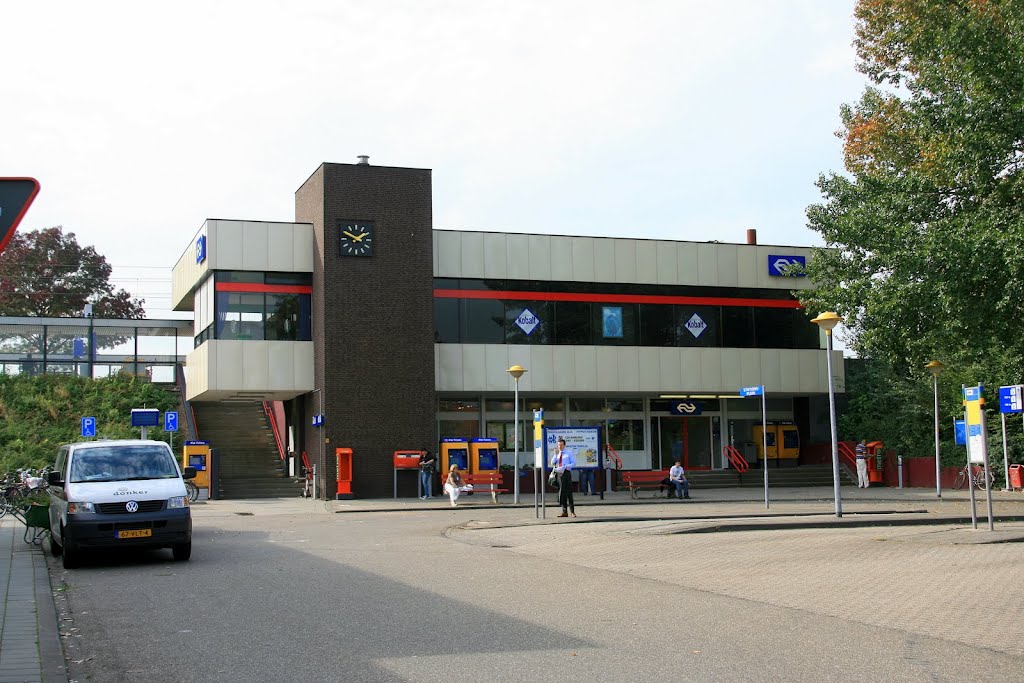 Culemborg - Parallelweg Oost : Station Culemborg by Scholte