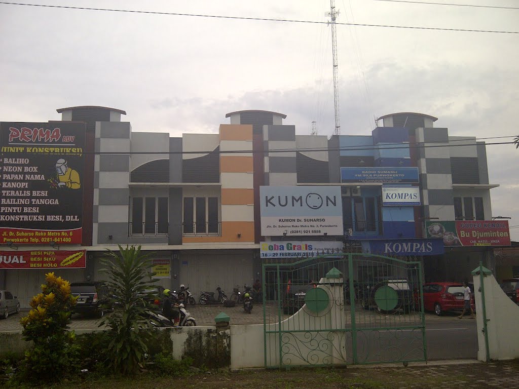 KANTOR KOMPAS GRAMEDIA PURWOKERTO by ekky1967