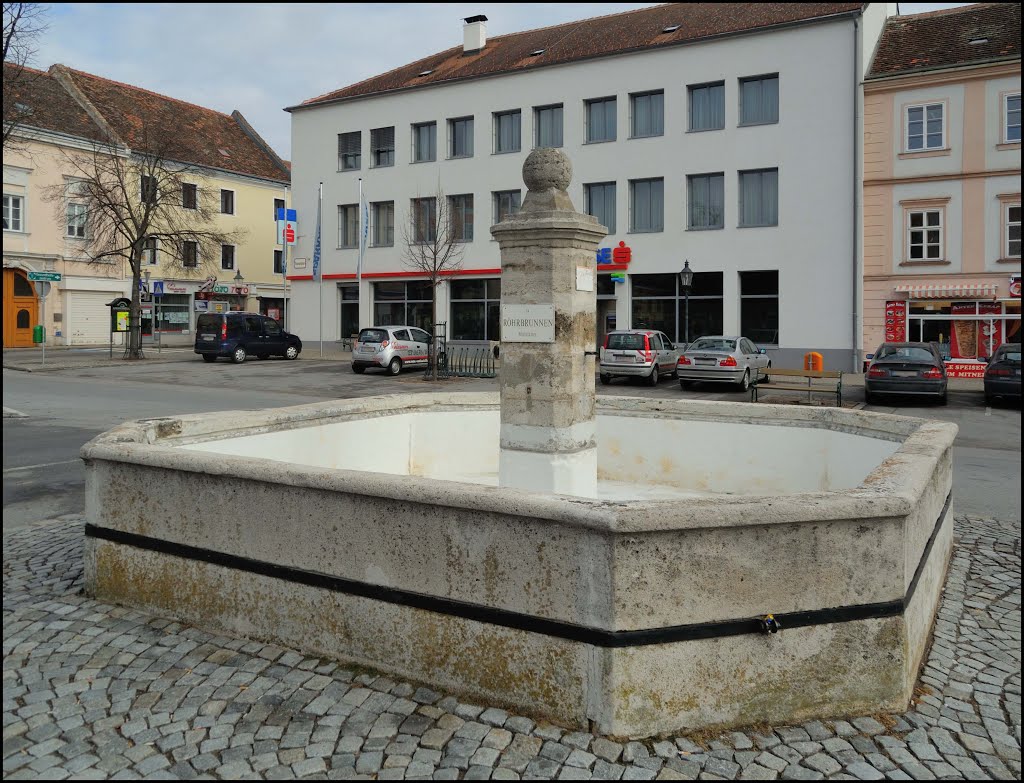 Der Röhrbrunnen in Bruck an der Leitha by Robert Heilinger