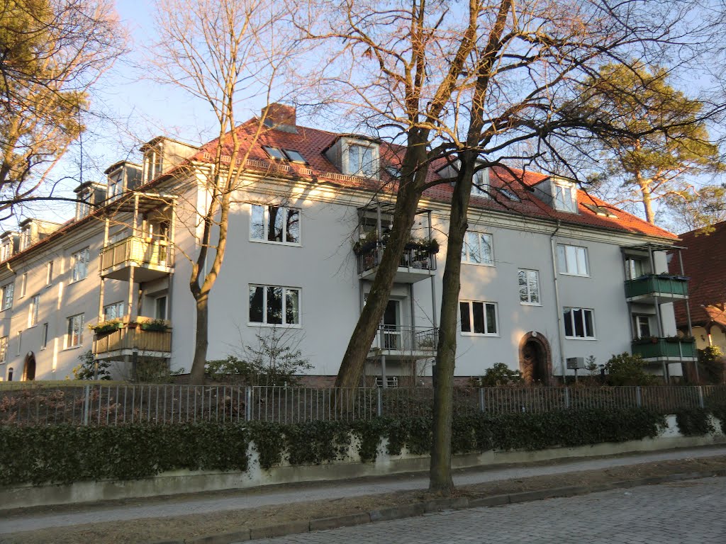 Kaunstraße, Zehlendorf by pHneutral