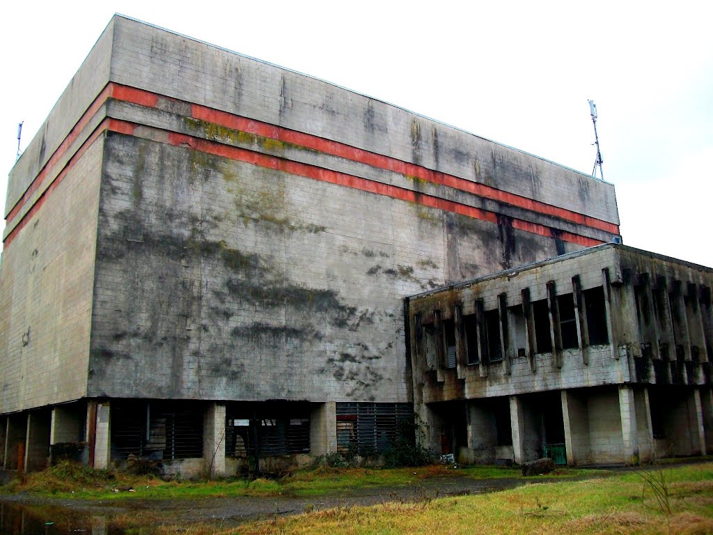 Unused building in Sulkhan Saba Orbeliani street by Pogromca Gašnič