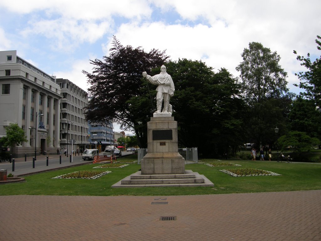 Robert Falcon Scott Statue, Christchurch, NZ by kaarvea