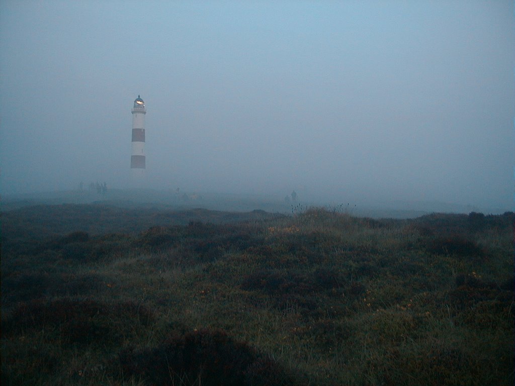 Tarbot Ness Lighthouse by louisejulia