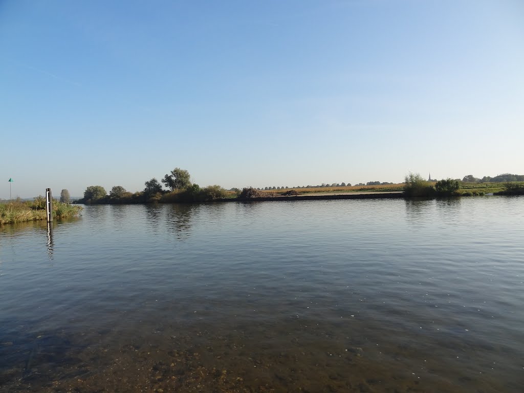 View over river Maas from the Veerweg by Willem Nabuurs