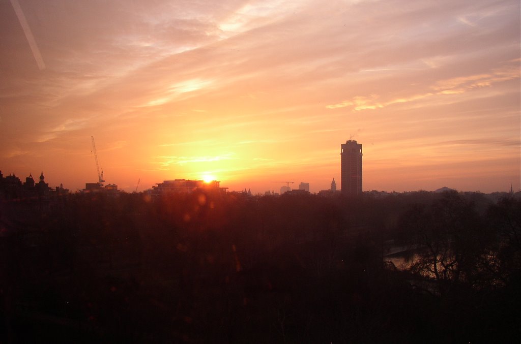 London december sunset from Hyde Park Ferris Wheel by jmspictures