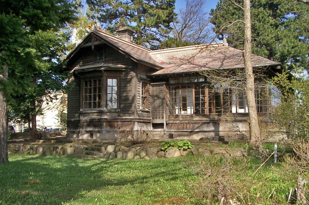 Seikatei House, Sapporo 清華亭 札幌 by Todd Stradford