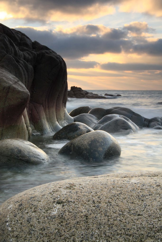 Porthnanven by www.pauldavoren.com