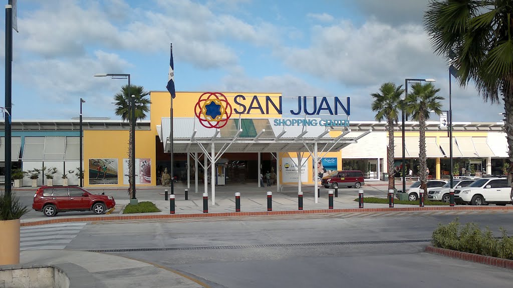 San Juan Shopping Center (Punta Cana, Rep. Dom.) by Manuel Pastor