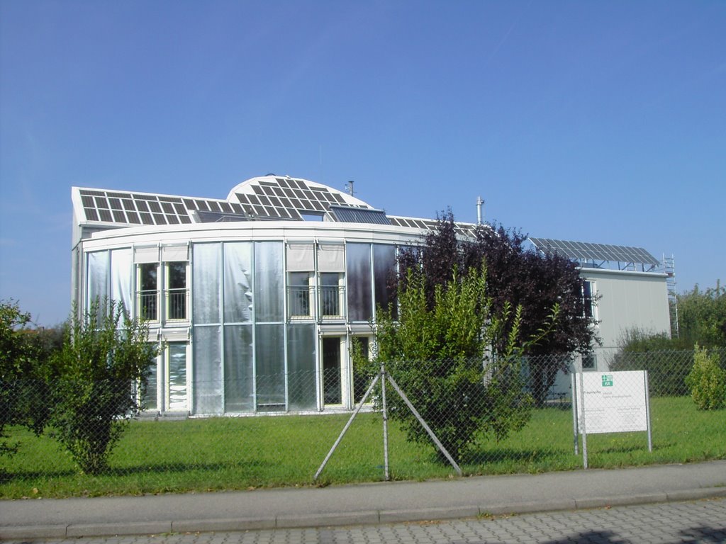 Solarforschungsgebäude Fraunhofinstitut by -CS-