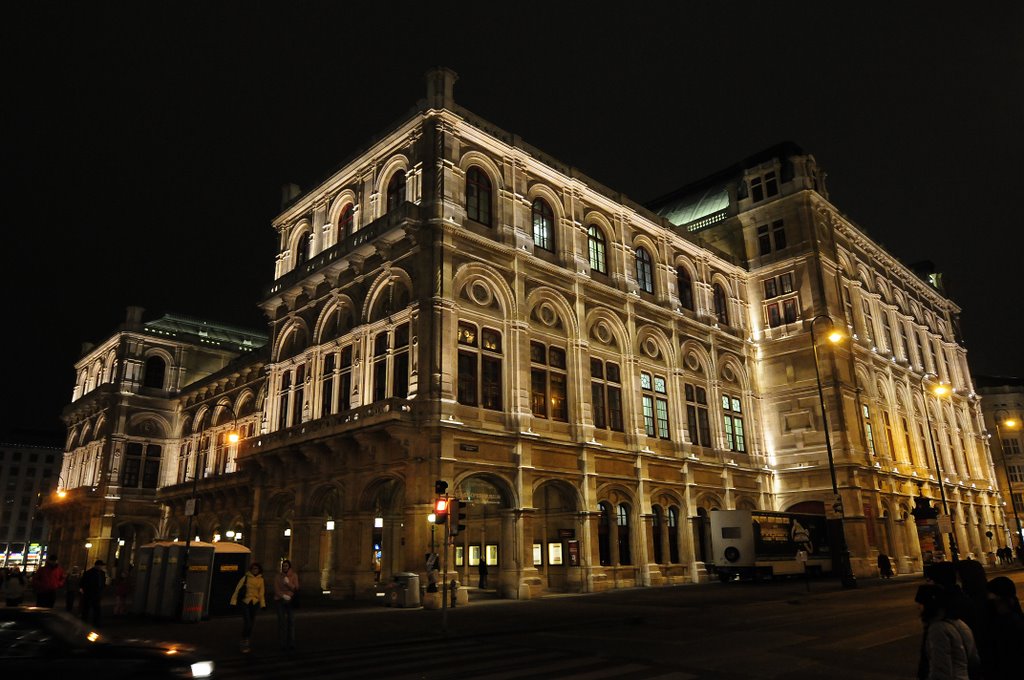 Wiener Staatsoper bei Nacht by © Sonny☼