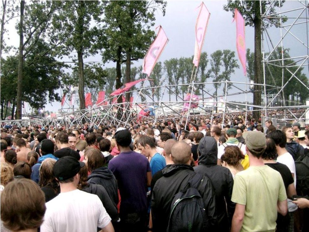 Pukkelpop 2011, after disaster by Altern0sfera