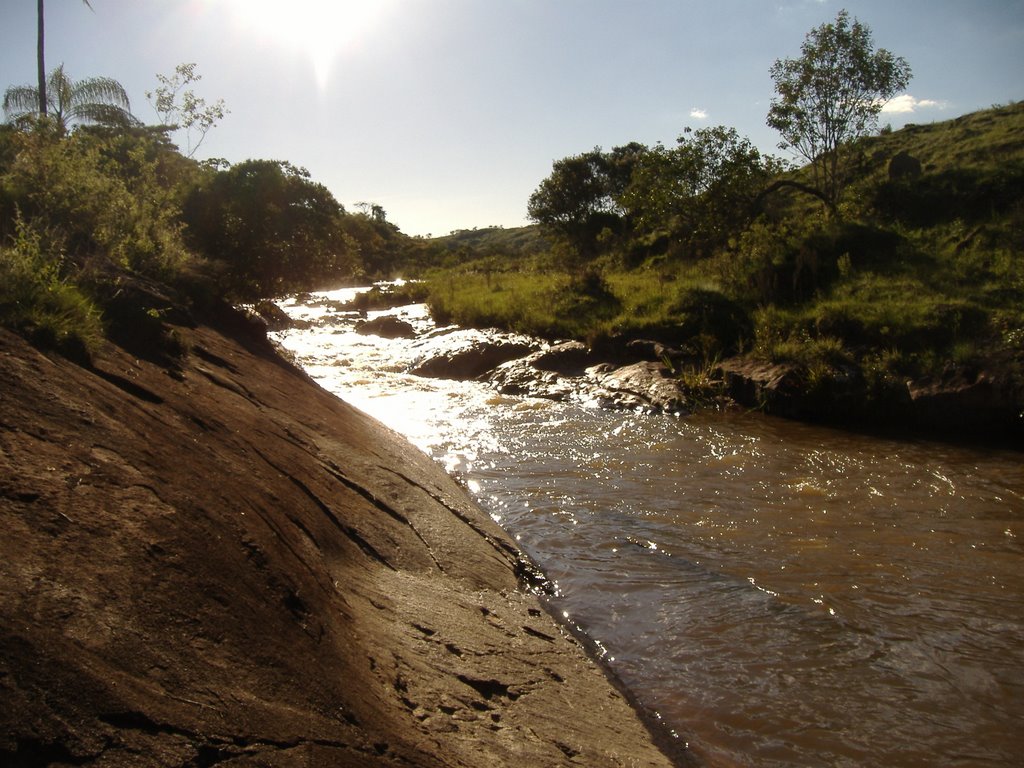 O Rio das Mortes e seus afluentes - Barbacena - MG by Gláucio Dutra Rocha