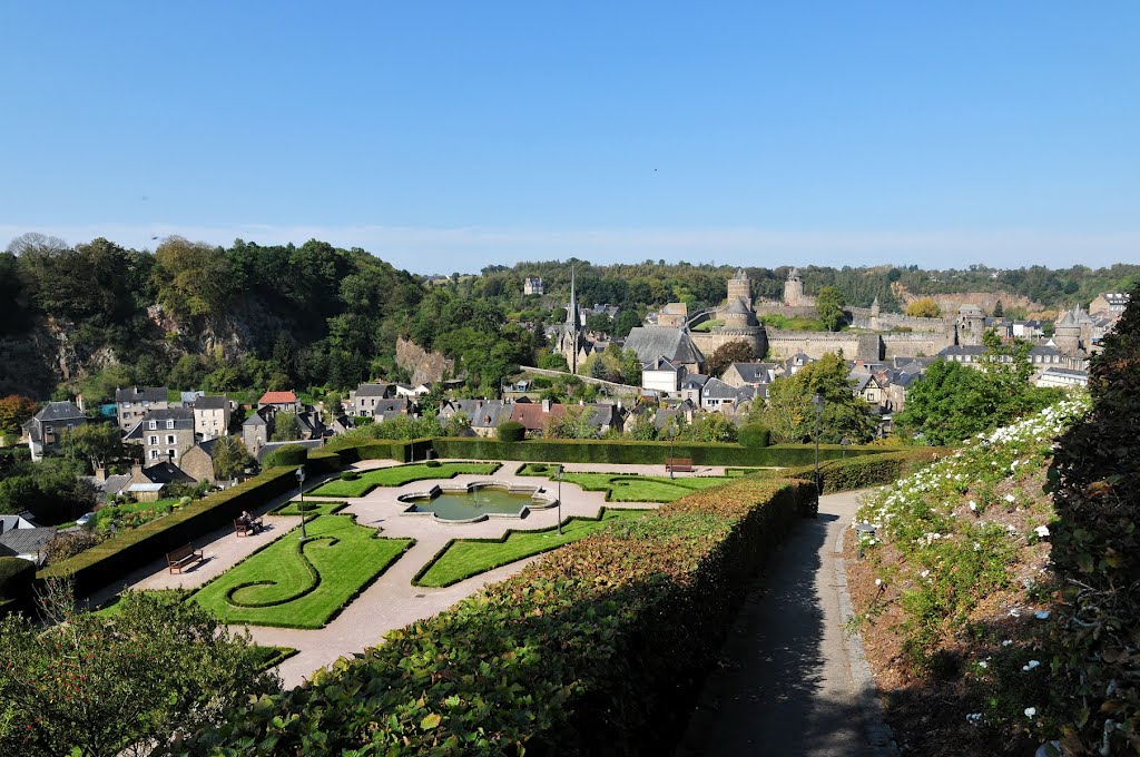 St-Léonard church lower garden by BritPlom