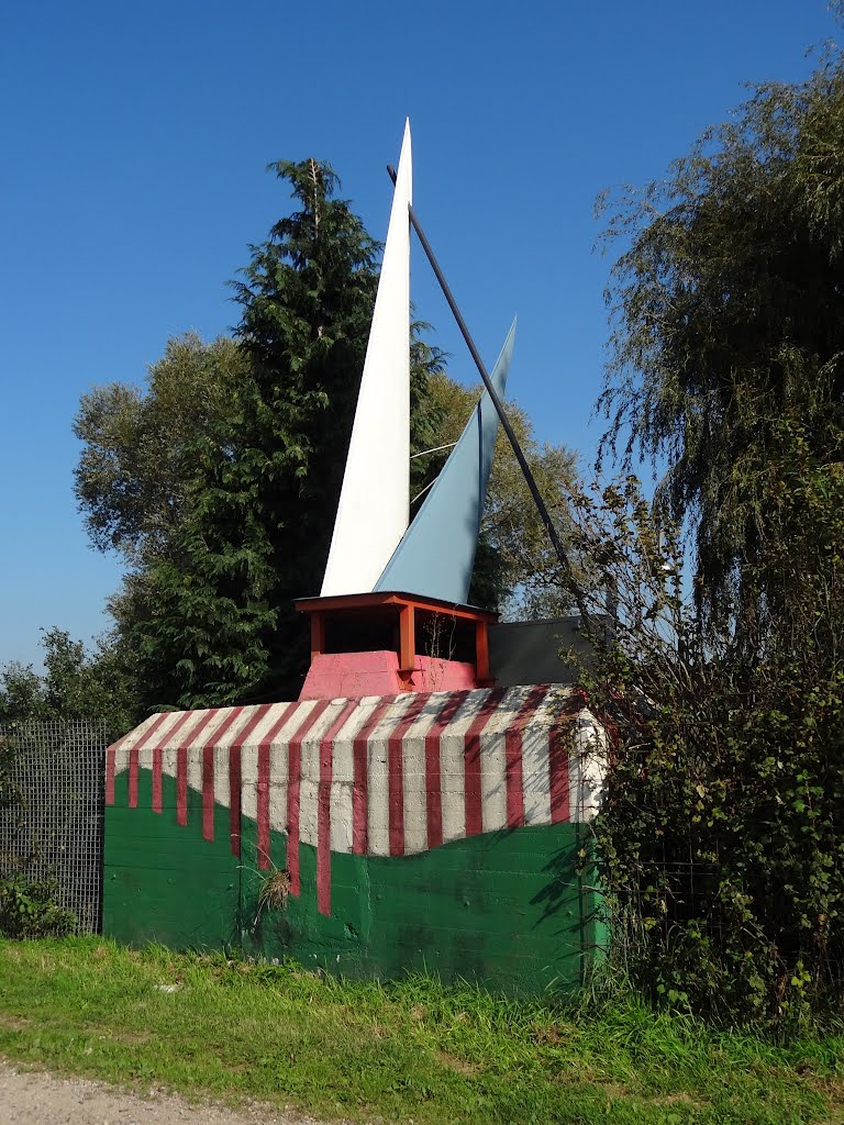 Sculpture near the harbour at the Beugense Maasstraat by Willem Nabuurs