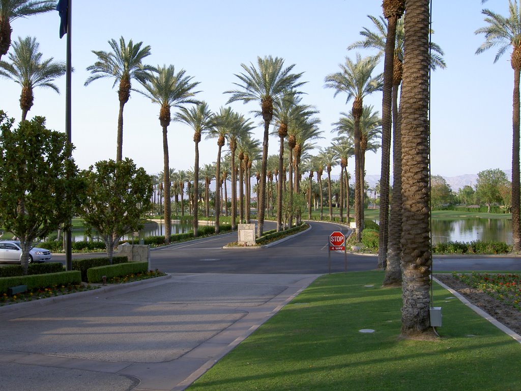 Marriot Desert Springs - Entrance by Faintlightofdawn