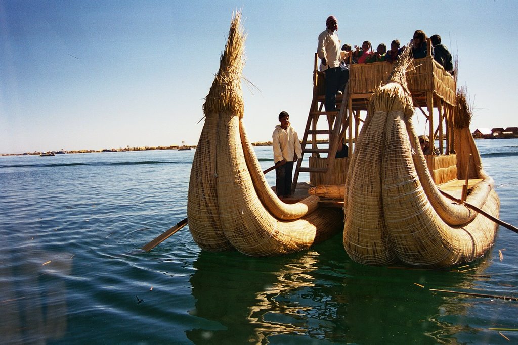 Floß auf dem Titicacasee by Anton Wiedenbauer