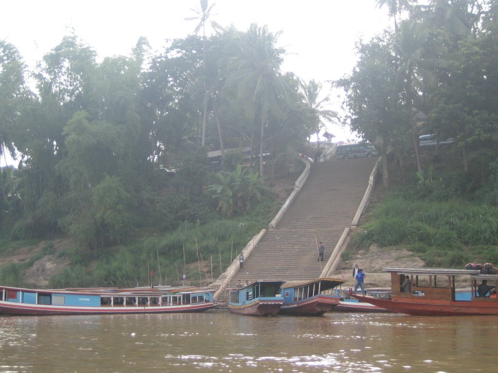 slowboat pier at Luang prabang by sangiorgio