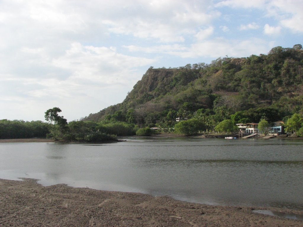 Mata Limón - Puntarenas by Shirfa