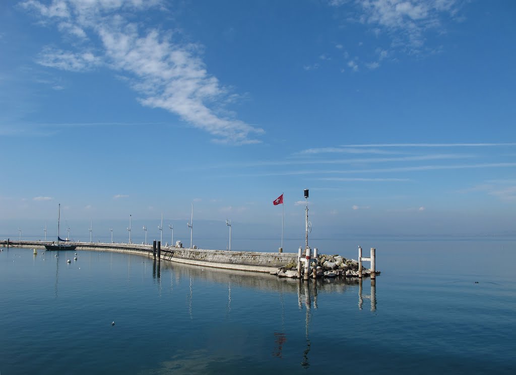 Sortie du port d'Évian-les-Bains by bp_meier